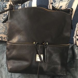 Dooney and Bourke front pocket sac